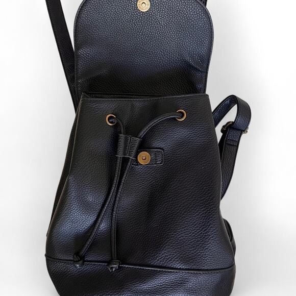 G.H. Bass & Co. Black Pebbled Leather Backpack Made in USA everyday essential - Picture 5 of 8